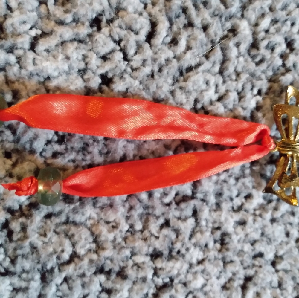 Bow pin